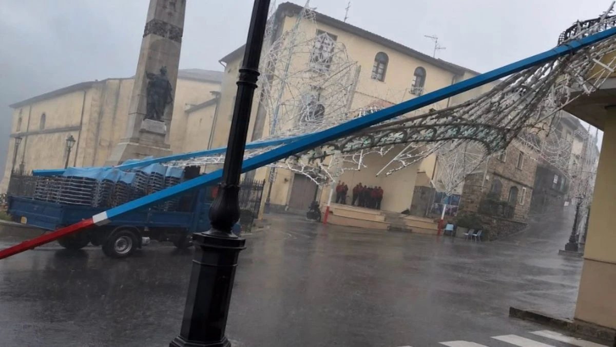 “Crolla tutto”. Violenta tromba d’aria in Italia, spaventoso