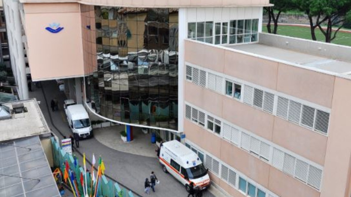 Borgia, bimbo di 4 anni investito dall'auto del padre: è gravissimo