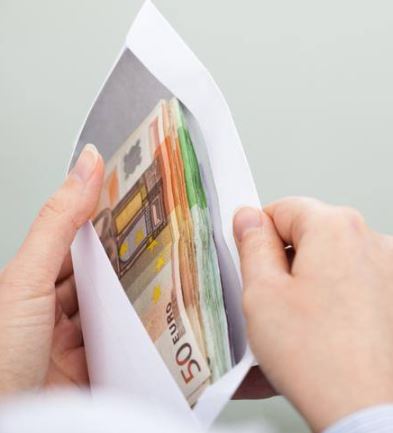Stipendi settembre, aumenti fino a 221 euro e arretrati in arrivo: chi avrà più soldi in busta paga
