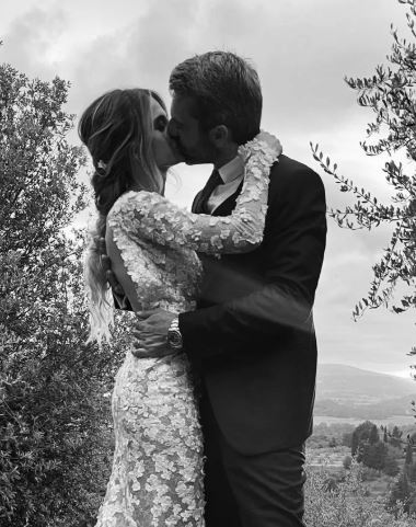 Luca Argentero e Cristina Marino aspettano il terzo figlio: la foto al mare e l’annuncio ufficiale sui social