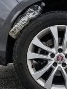 Truffa della bottiglietta nella ruota: nuova tecnica dei ladri per rubare le auto. Come funziona