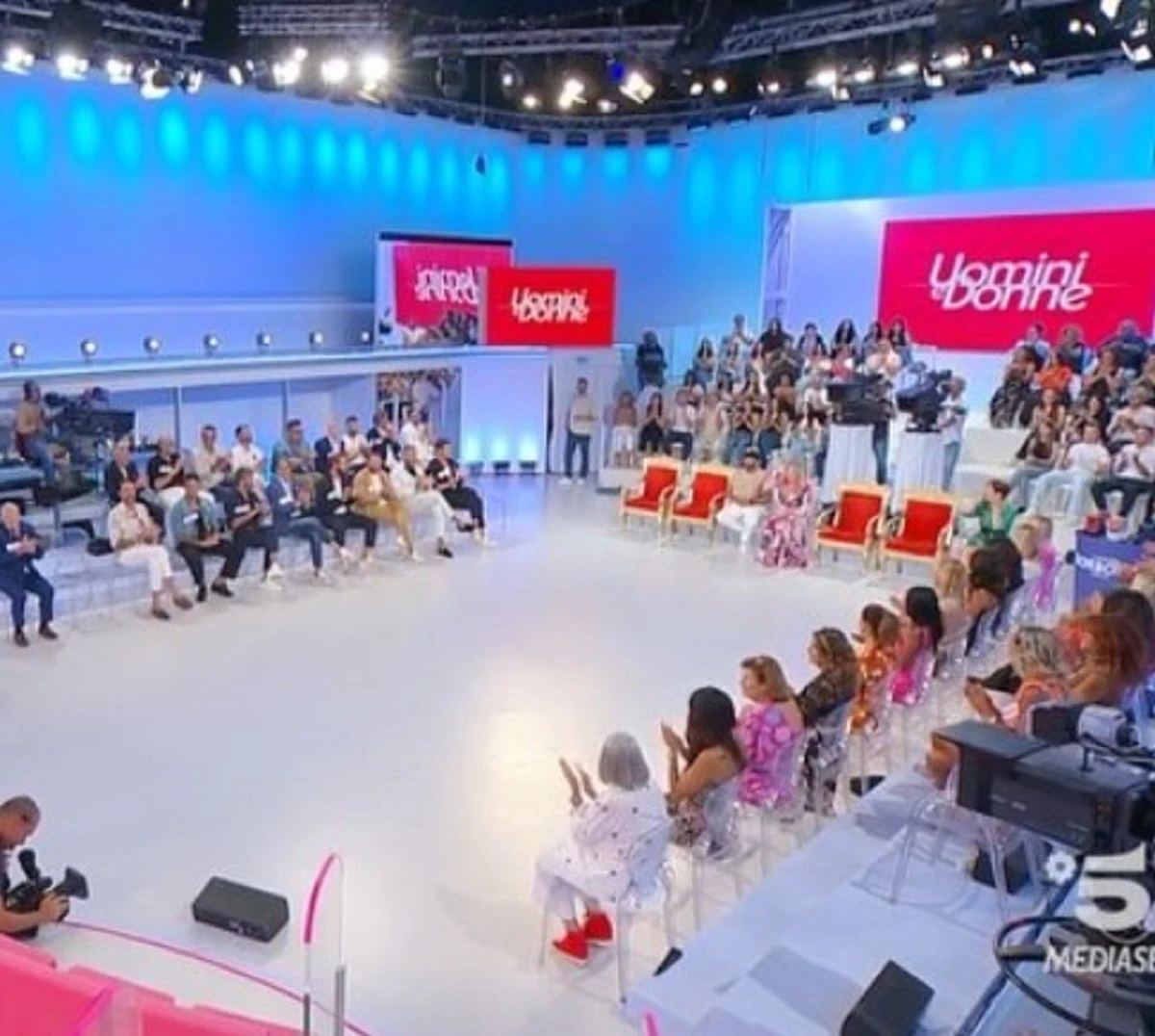 uomini e donne studio