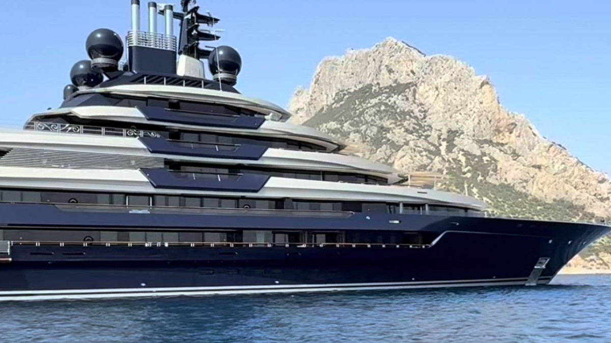 arriva in italia con questo mega yacht da 500 milioni poi la scoperta chi c8217232 a bordo da Tvzap.it arriva in italia con questo mega yacht da 500 milioni poi la scoperta chi c8217232 a bordo