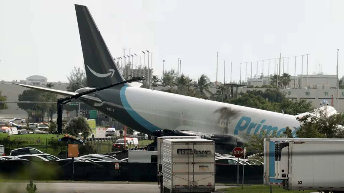 aereo esce di pista e prende fuoco morti e feriti da Tvzap.it aereo esce di pista e prende fuoco morti e feriti