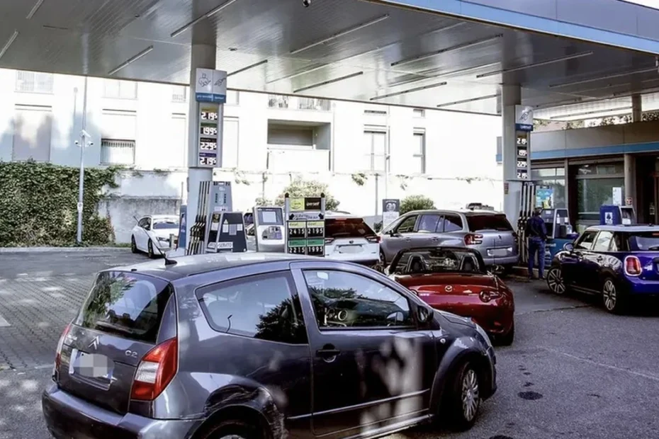 Carburanti, anche Q8 introduce il tetto ai prezzi dal 1° ottobre dopo Eni e Ip