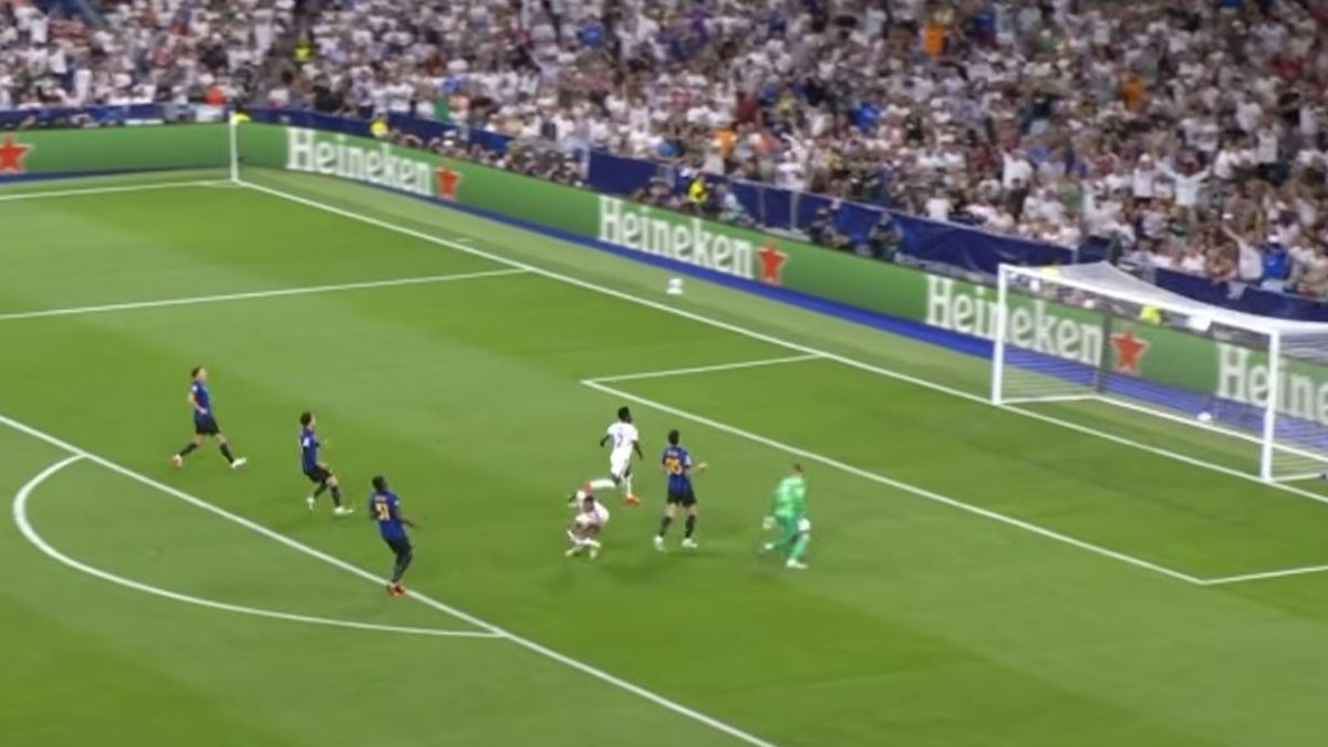 real madrid inter 232 gi224 polemica chi finisce nel mirino dei tifosi da Tvzap.it real madrid inter 232 gi224 polemica chi finisce nel mirino dei tifosi