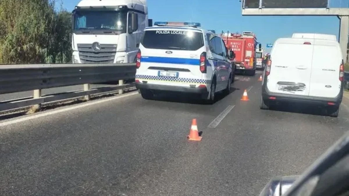 schianto violentissimo poco fa soccorsi sul posto traffico bloccato da Tvzap.it schianto violentissimo poco fa soccorsi sul posto traffico bloccato