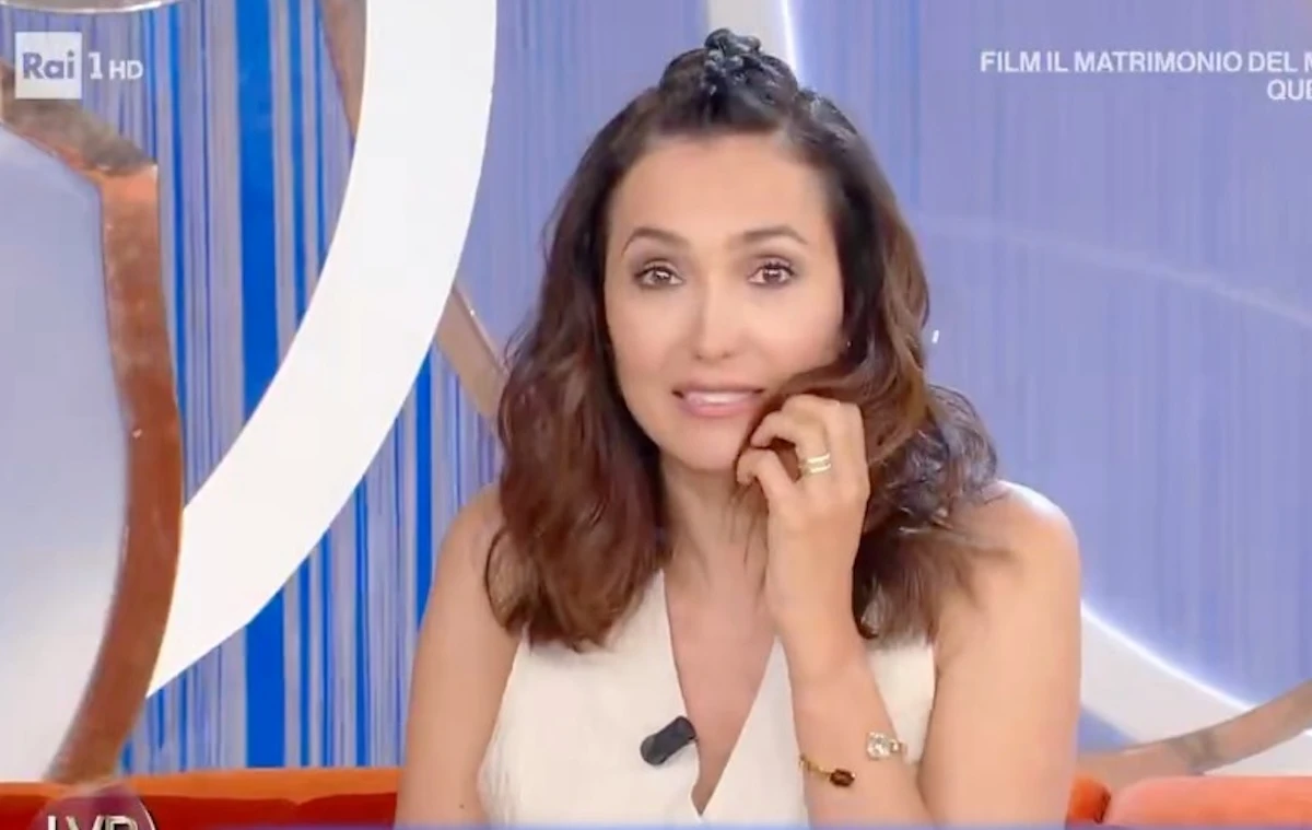 ha lasciato la volta buona terremoto nel giorno del ritorno in tv la nota ufficiale da Tvzap.it ha lasciato la volta buona terremoto nel giorno del ritorno in tv la nota ufficiale