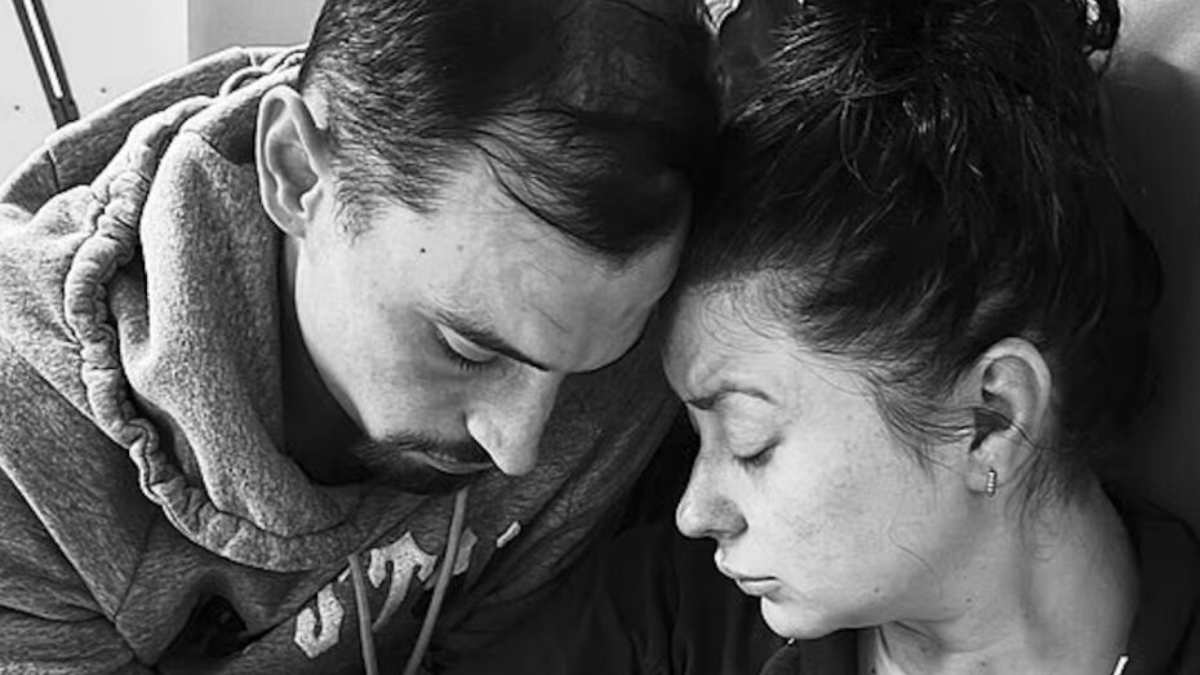 sono morti tra le nostre braccia tragedia poco dopo il parto per il volto della tv i gemellini non ce l8217hanno fatta da Tvzap.it sono morti tra le nostre braccia tragedia poco dopo il parto per il volto della tv i gemellini non ce l8217hanno fatta