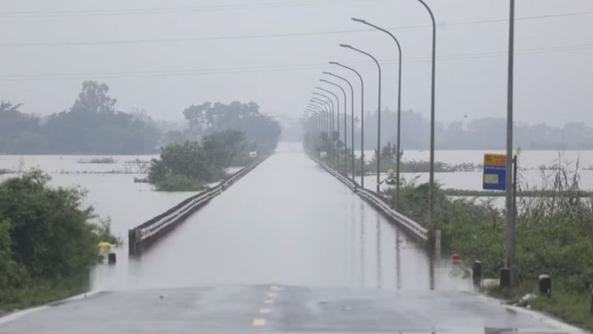 alluvione devastante ci sono morti 16000 case sott8217acqua da Tvzap.it alluvione devastante ci sono morti 16000 case sott8217acqua