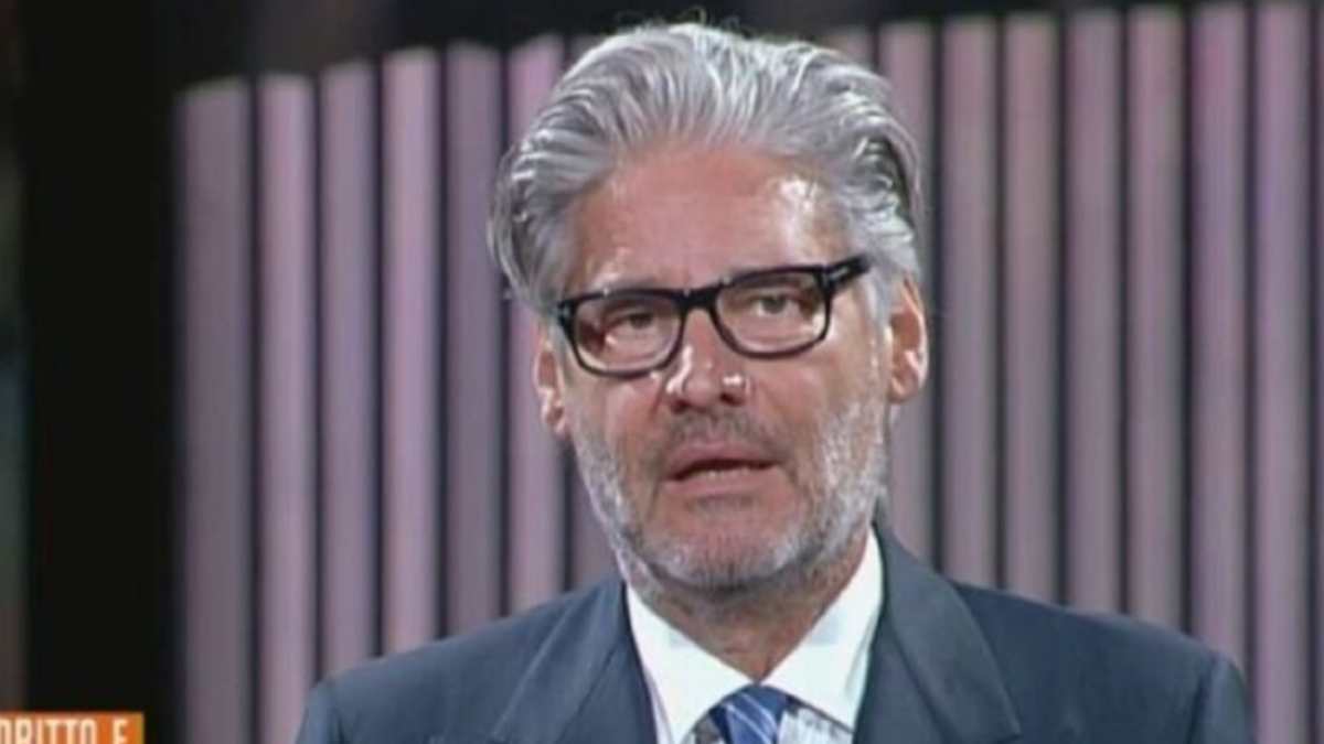 sostituito dritto e rovescio la decisione su paolo del debbio arrivata ora chi prende il suo posto da Tvzap.it sostituito dritto e rovescio la decisione su paolo del debbio arrivata ora chi prende il suo posto