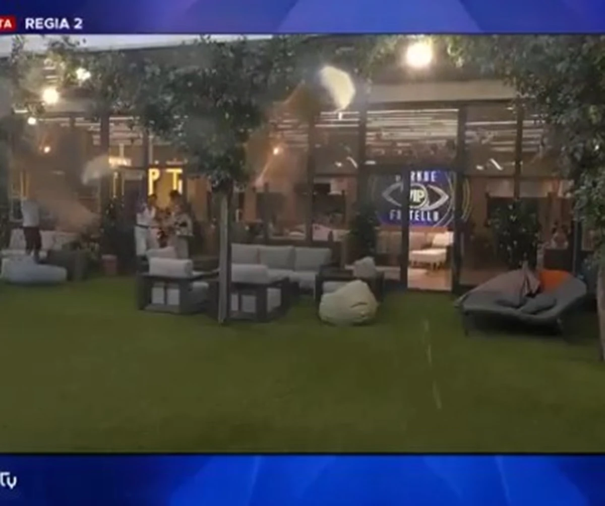 oh ma che fa grande fratello vip momento folle lo vedono cos236 in giardino tutti scioccati da Tvzap.it oh ma che fa grande fratello vip momento folle lo vedono cos236 in giardino tutti scioccati