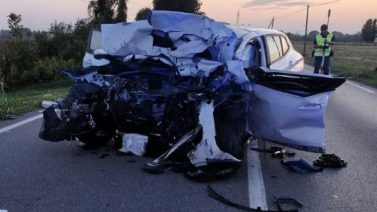 Asola, scontro frontale tra auto sulla Provinciale 2: morti due uomini di 57 e 48 anni