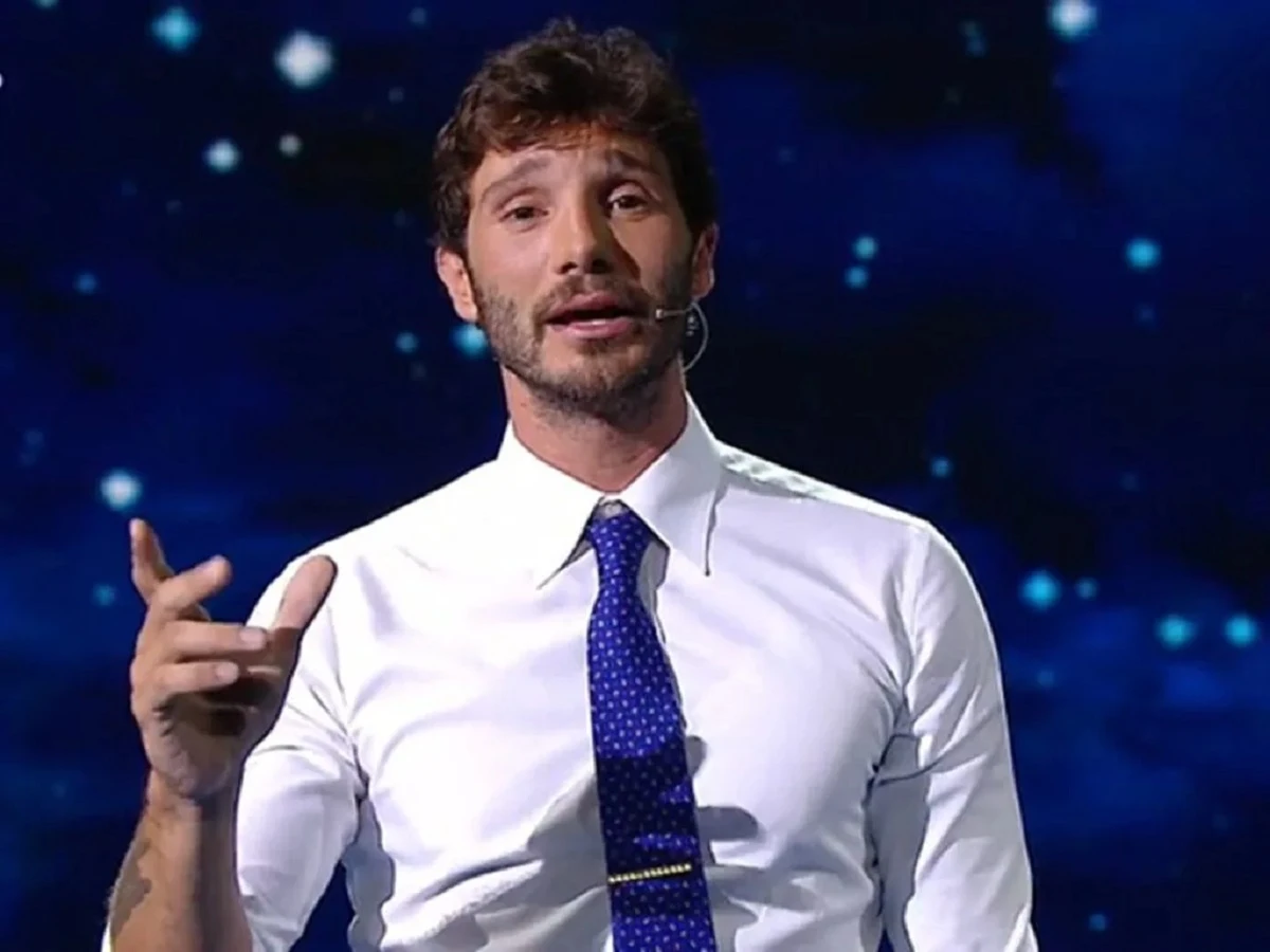 ripartiamo senza di lui affari tuoi l8217annuncio di stefano de martino da Tvzap.it ripartiamo senza di lui affari tuoi l8217annuncio di stefano de martino