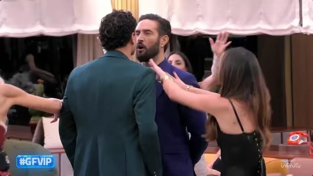 alle mani shock al gf alex belli si infuria e finisce faccia a faccia col concorrente mai successo cos236 da Tvzap.it alle mani shock al gf alex belli si infuria e finisce faccia a faccia col concorrente mai successo cos236