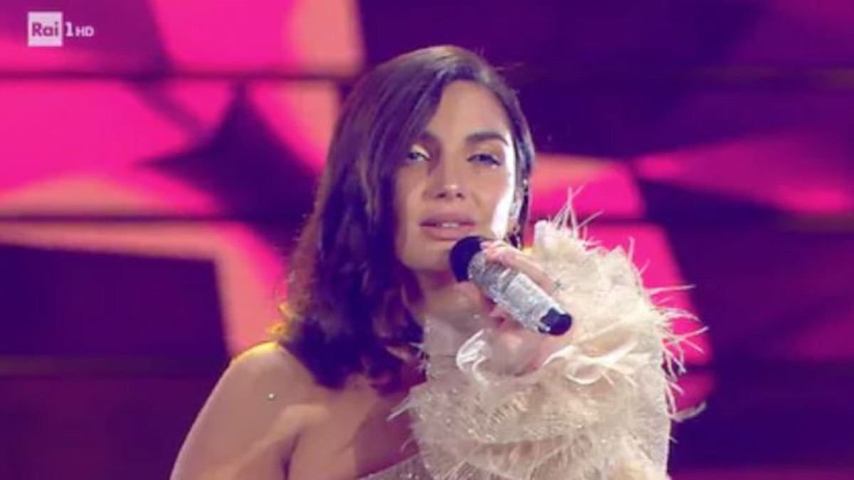 paura per elettra lamborghini la cantante sta male ho seri problemi da Tvzap.it paura per elettra lamborghini la cantante sta male ho seri problemi