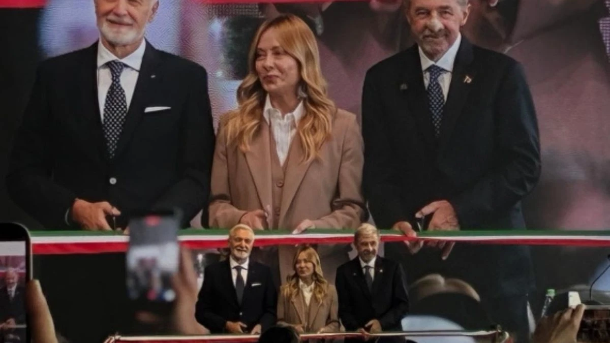 200 stato un errore meloni a genova tutti se ne accorgono imbarazzo totale da Tvzap.it 200 stato un errore meloni a genova tutti se ne accorgono imbarazzo totale