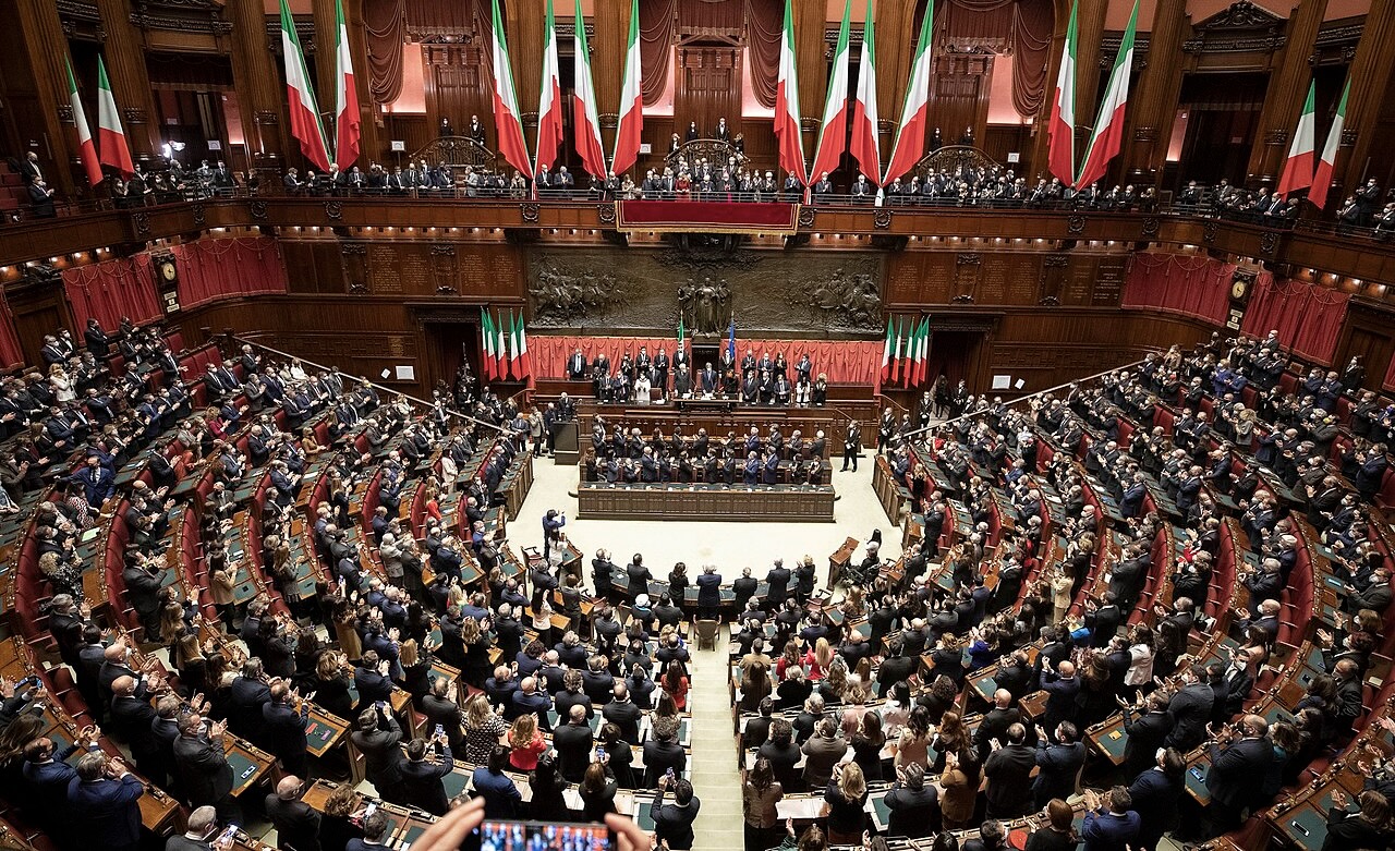 pronto a entrare in forza italia terremoto politico passa a destra e cambia tutto da Tvzap.it pronto a entrare in forza italia terremoto politico passa a destra e cambia tutto