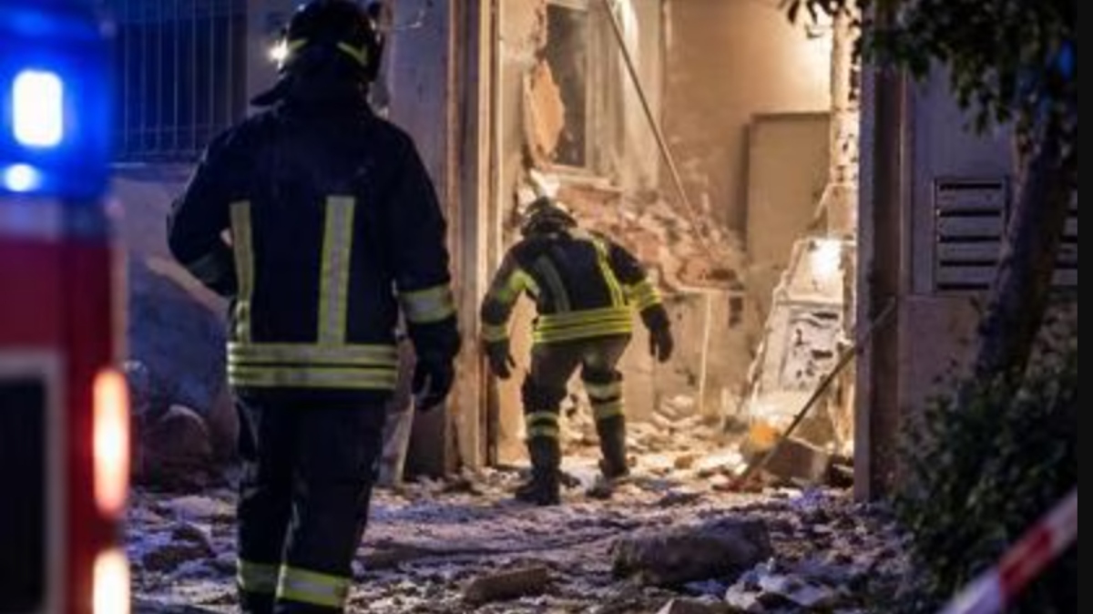 esplosione in una palazzina famiglie evacuate momenti di panico da Tvzap.it esplosione in una palazzina famiglie evacuate momenti di panico