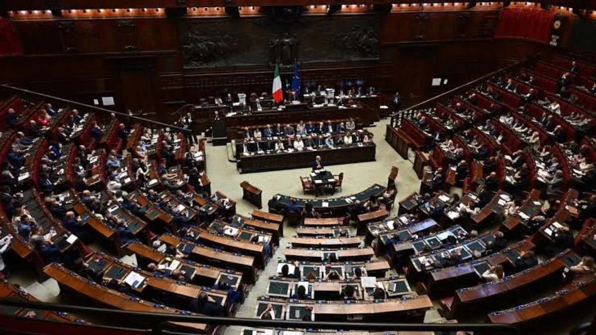legge elettorale la camera ha deciso chi pu242 festeggiare da Tvzap.it legge elettorale la camera ha deciso chi pu242 festeggiare