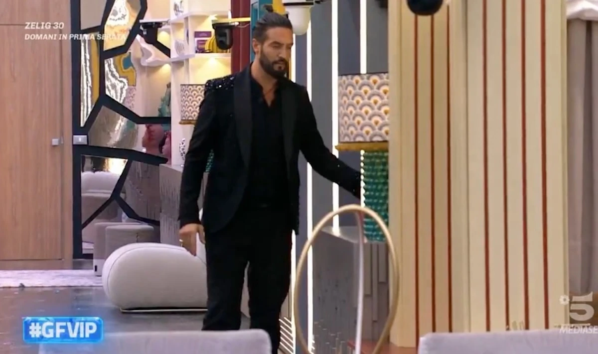 hey non puoi uscire alex belli choc al grande fratello vip calci e pugni alla porta poi scappa dalla casa caos totale da Tvzap.it hey non puoi uscire alex belli choc al grande fratello vip calci e pugni alla porta poi scappa dalla casa caos totale