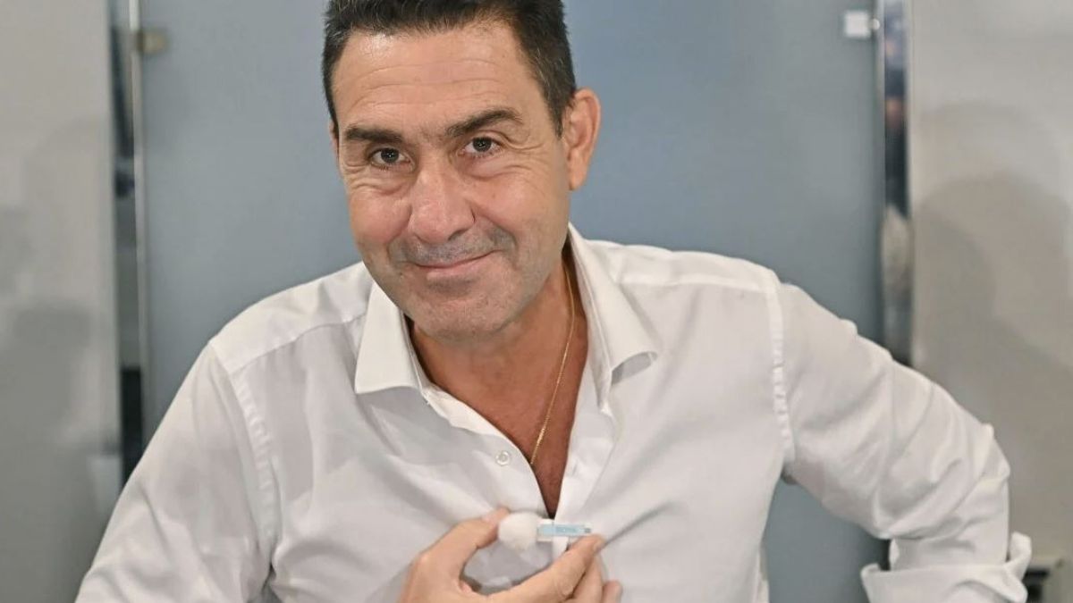 vergognoso vannacci e quel gesto con le dita esplode la polemica da Tvzap.it vergognoso vannacci e quel gesto con le dita esplode la polemica