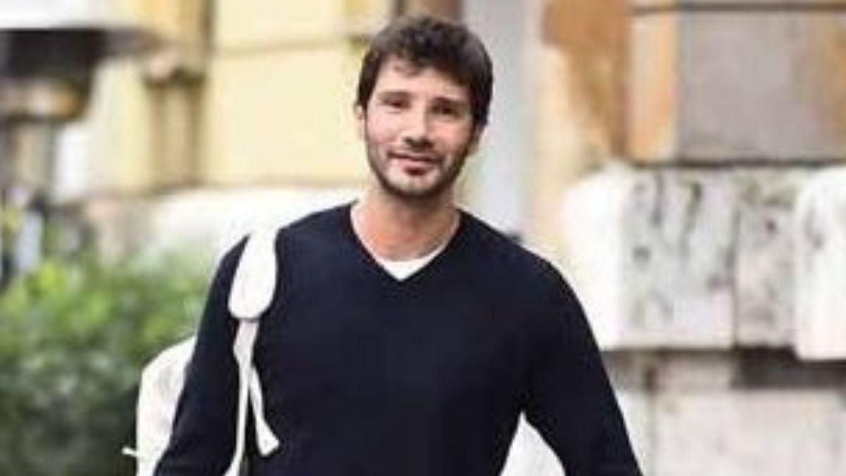 200 andata a vivere da lui gossip stefano de martino 232 lei le ha pure dato le chiavi di casa da Tvzap.it 200 andata a vivere da lui gossip stefano de martino 232 lei le ha pure dato le chiavi di casa
