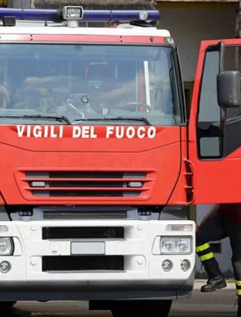 Imperia, auto precipita in un burrone: morto ragazzo di 16 anni, ferito il padre