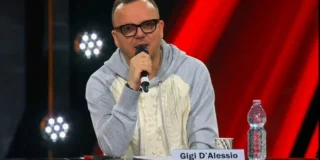 gigi d'alessio via the voice motivo