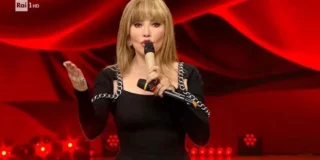 Martina Colombari cerca il maestro Favilla in sala prove di Ballando con le stelle